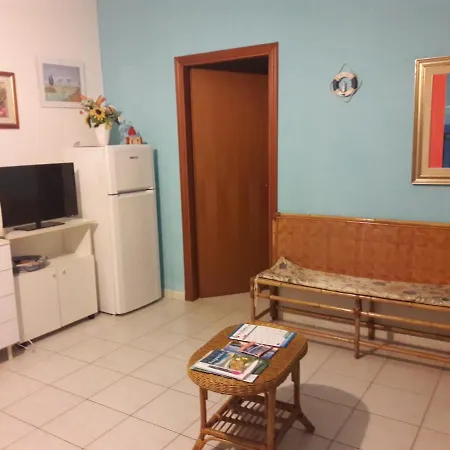 Casa Adele A Al Centro Del Paese ! Appartement
